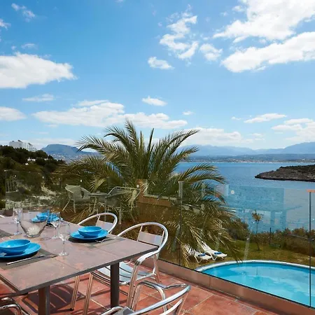 Villa Seafront Longobardi La Canée